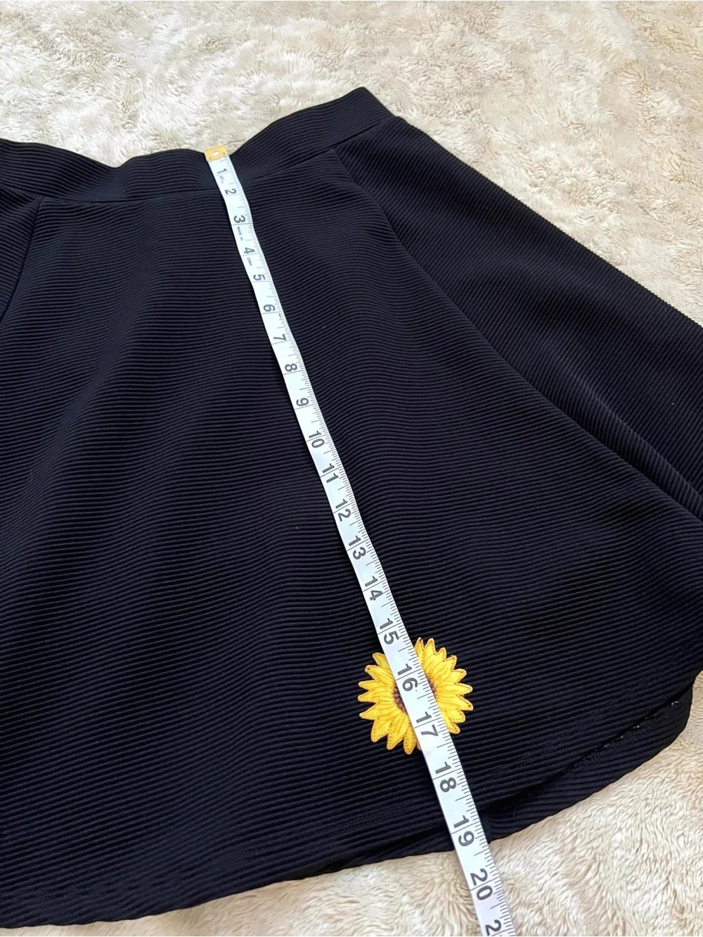 DIVIDED H&M Woman's Black Sunflower Patch Midi-Length Skirt Size L